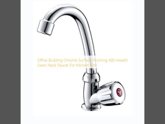 Construcción de oficinas acabado de superficie de cromo ABS salud grifo de cuello de cisne para el fregadero de la cocina