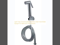 Sprayer de mordedura de mano de acero inoxidable cromado gris claro para baño y mujeres